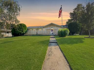 Main picture of 5902 E 25th Pl