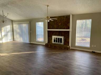 Main picture of 8832 Wesley Pl