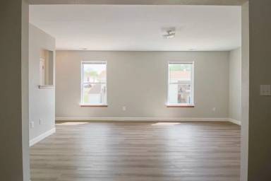 Main picture of 700 Pennsylvania St