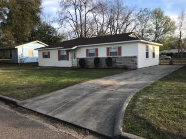 Main picture of 204 Meadow Ln
