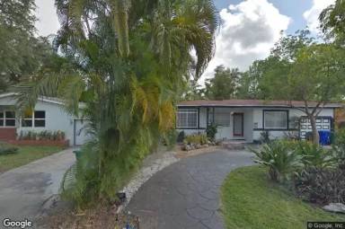Main picture of 900 NE 85th St
