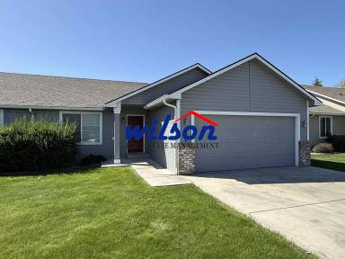 Main picture of 1900 Wellington Dr