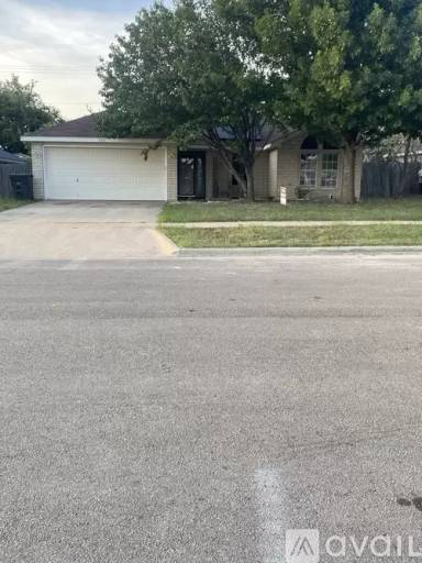 Main picture of 3201 Woodrow Dr