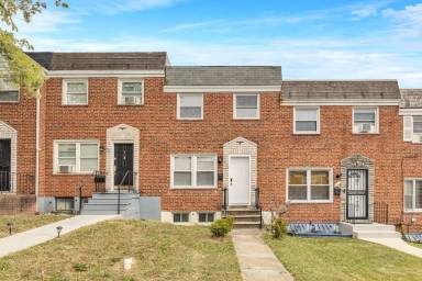 Main picture of 4335 Plainfield Ave