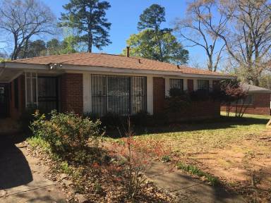 Main picture of 1810 Austin St
