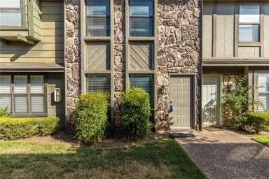 Main picture of 1371 S 11th St