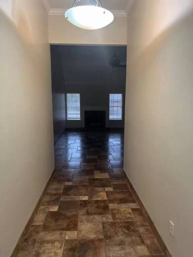 Main picture of 201 Hickory Point Ln