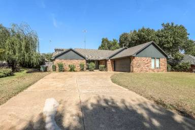 Main picture of 1321 Harding Ave