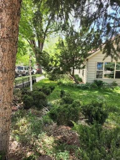 Main picture of 931 Blake Ave