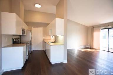 Main picture of 202 Shoreline Ct