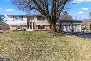 Main picture of 1101 Bicksler Dr