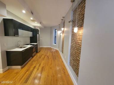 Main picture of 456 Madison St
