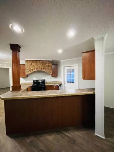 Main picture of 33230 Walker North Rd