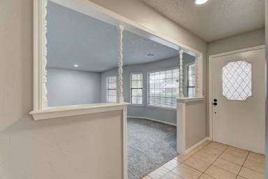 Main picture of 1208 NE 22nd St
