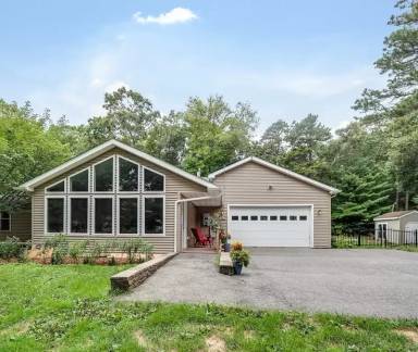 Main picture of 15 Glen Rd