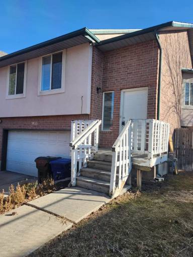 Main picture of 3935 W Crown Ave
