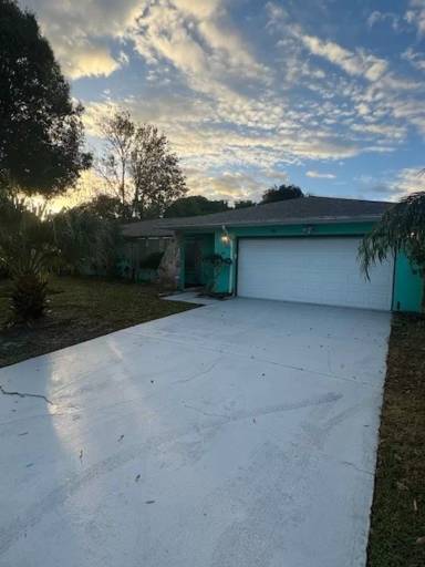 Main picture of 356 Pipit St NE