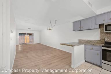 Main picture of Tustin Park Villas
