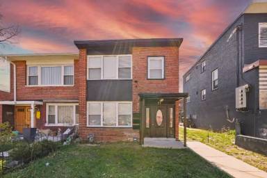 Main picture of 57 Victor St NE