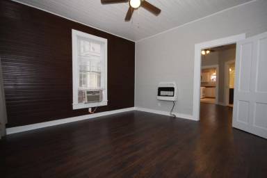 Main picture of 818 E Carson St