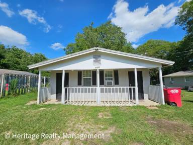 Main picture of 3573 Thorpe St