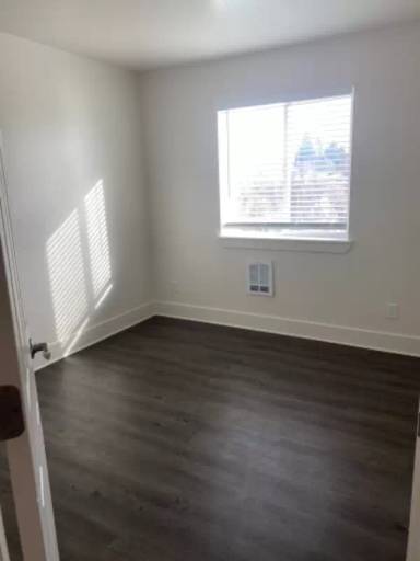 Main picture of 2806 Hunters Loop