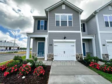 Main picture of 221 Starlight St