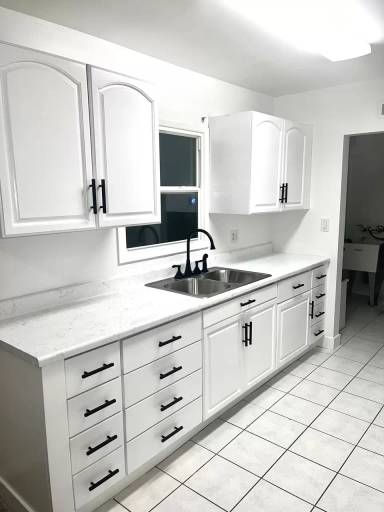 Main picture of 656 Alvin St