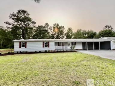 Main picture of 2752 Highway 501 E
