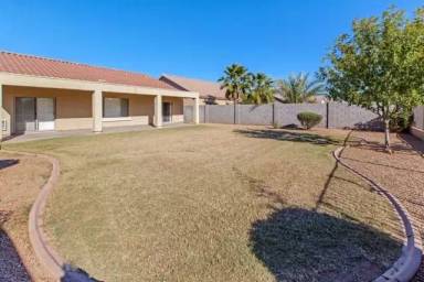 Main picture of 7026 W Beverly Rd