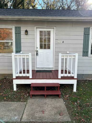 Main picture of 906 Paoli St