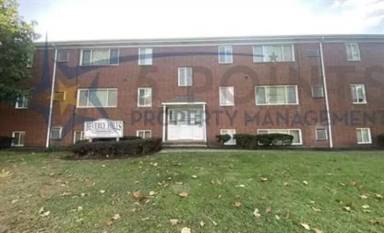 Main picture of 24600 Euclid Avenue - 104