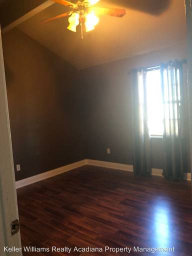 Main picture of 100 Winchester Dr