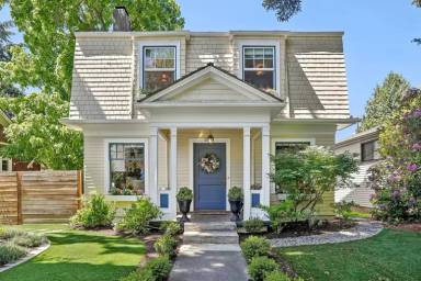 Main picture of 2631 46th Ave SW