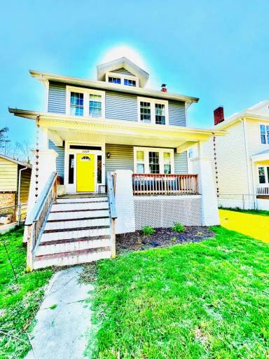 Main picture of 2209 2nd Ave