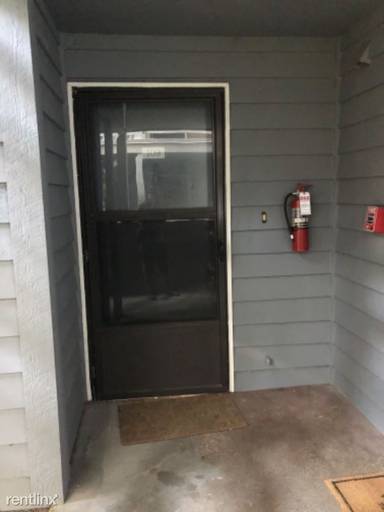 Main picture of 9350 Redmond Woodinville Rd NE