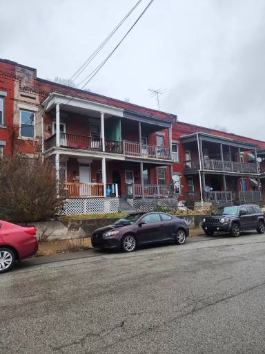 Main picture of 552 Middle Ave