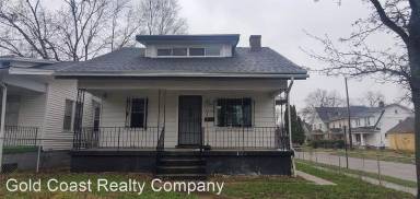 Main picture of 2332 Oakridge Dr