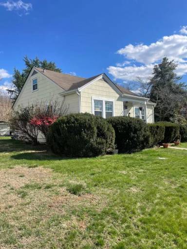 Main picture of 2346 Oak Ave
