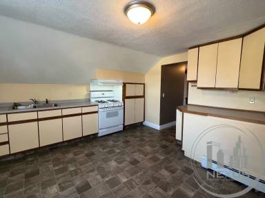 Main picture of 12 Railroad Ave