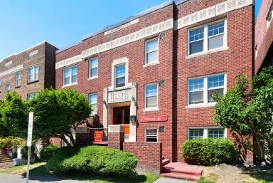Main picture of 625 4th Ave W