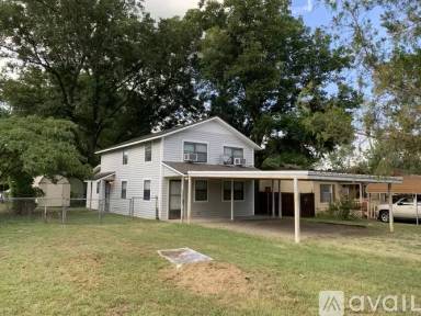 Main picture of 401 Murdock St