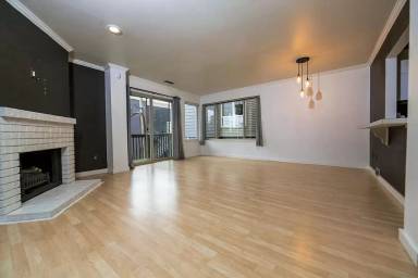 Main picture of 1526 Aurora Ave N
