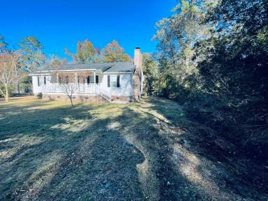 Main picture of 1600 Caines Landing Rd