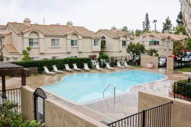 Main picture of 21191 Gladiolos Way