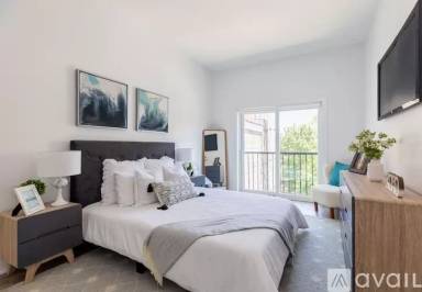 Main picture of 370 Communipaw Ave