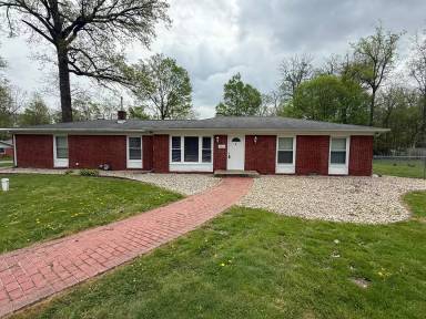 Main picture of 2552 S Woodland Trl