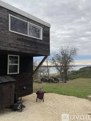 Main picture of 4016 Leila Ln