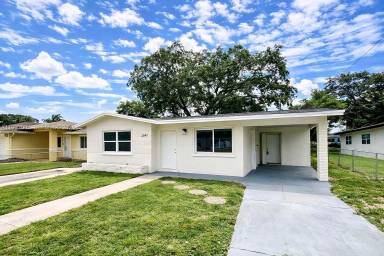 Main picture of 2840 NW 8th St