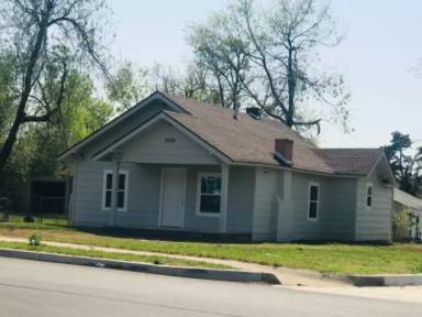 Main picture of 2709 N Fonshill Ave